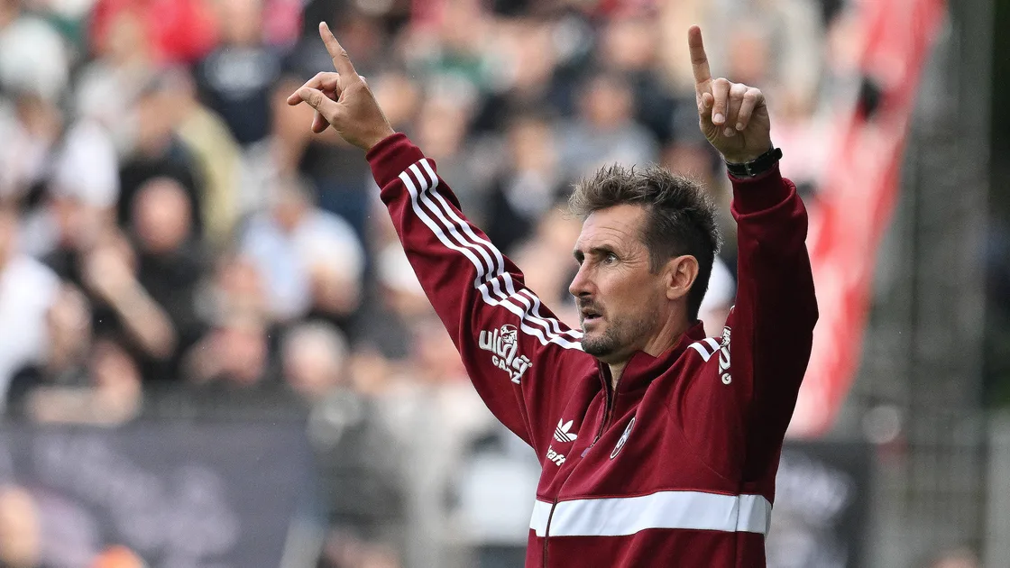 Miroslav Klose’s Nuremberg making early promotion statement in Bundesliga 2